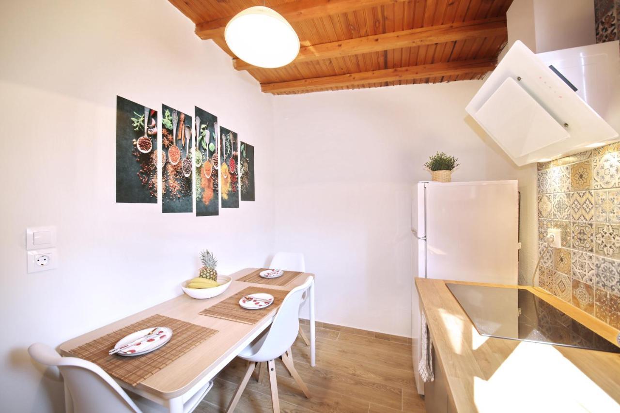 Dafnes Hotel Skopelos Town Exterior photo