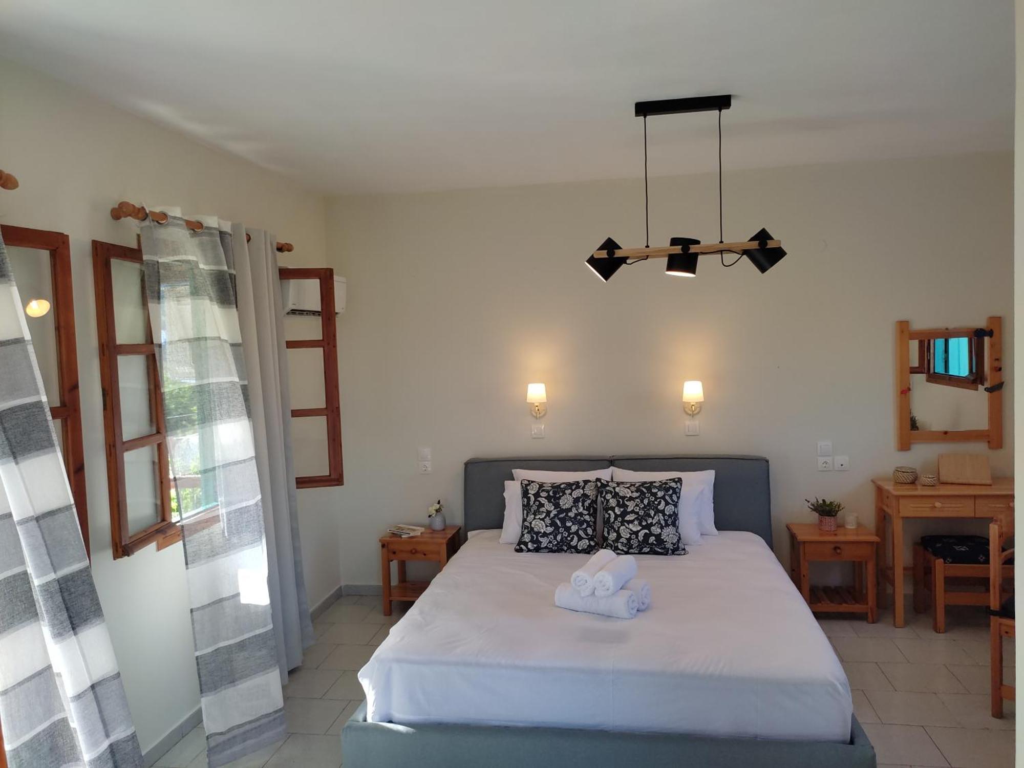 Dafnes Hotel Skopelos Town Exterior photo